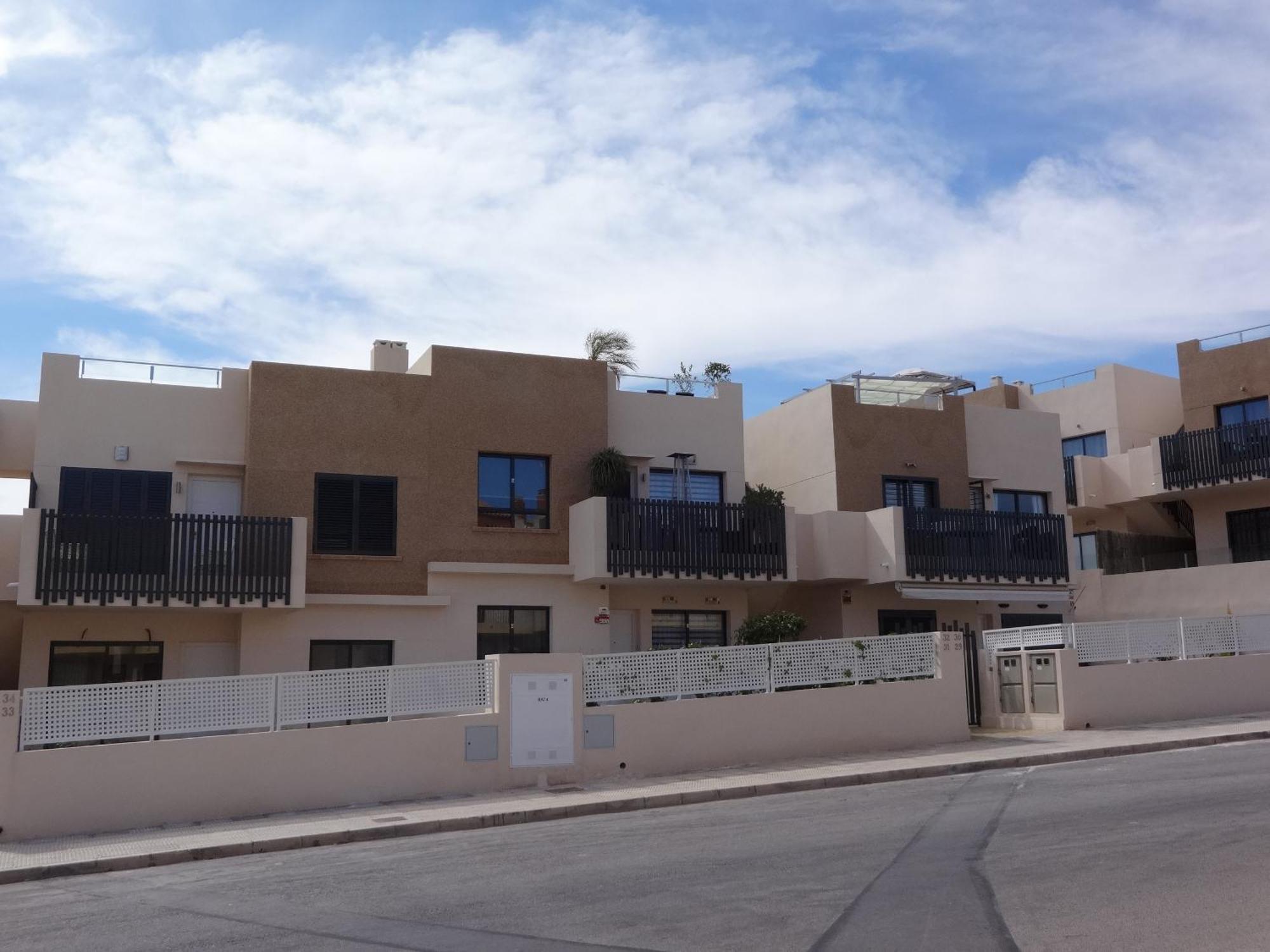 Residencial Sabrina Penthouse Διαμέρισμα Οριουέλα Εξωτερικό φωτογραφία