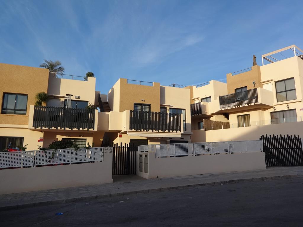 Residencial Sabrina Penthouse Διαμέρισμα Οριουέλα Εξωτερικό φωτογραφία