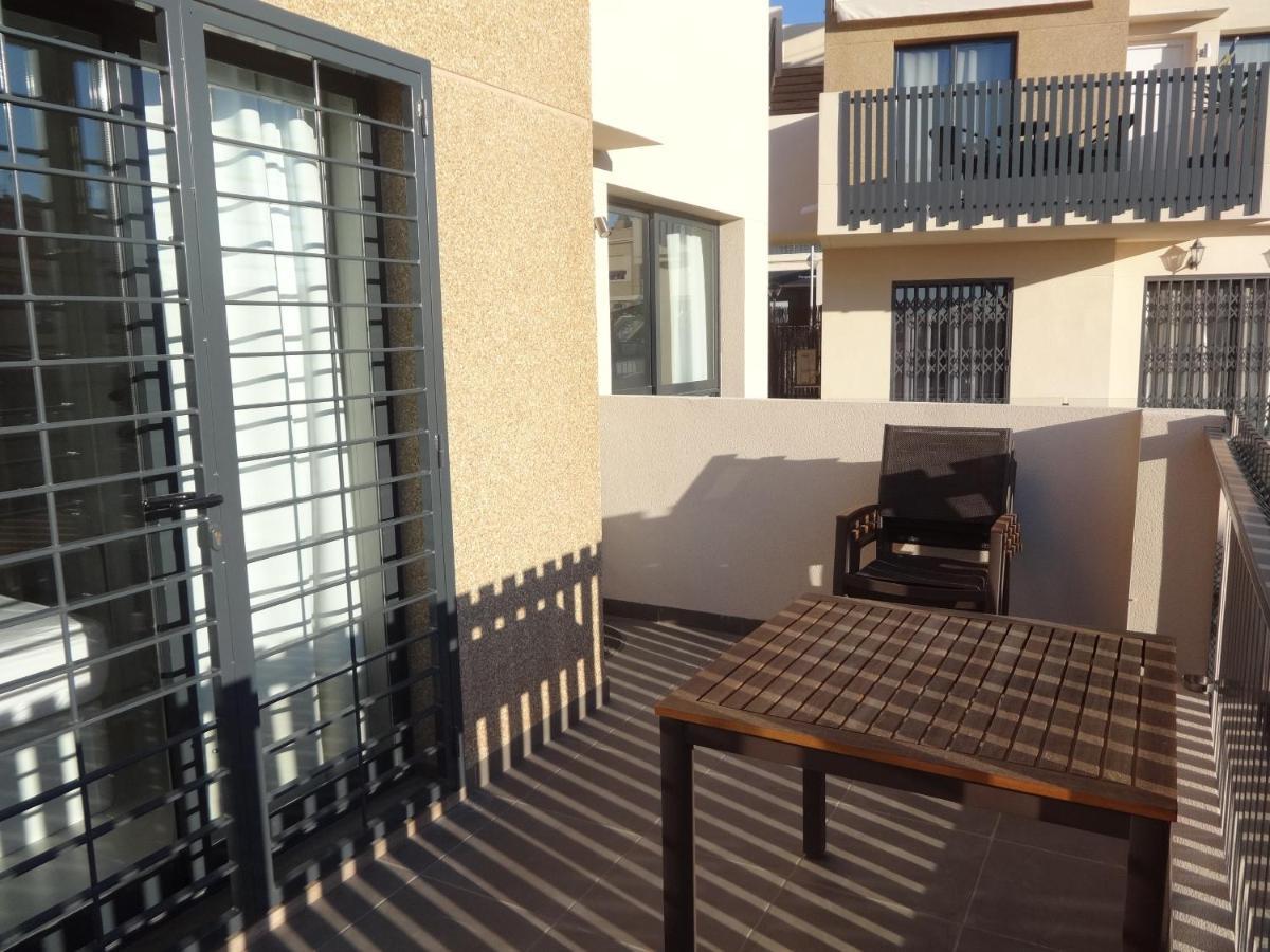 Residencial Sabrina Penthouse Διαμέρισμα Οριουέλα Εξωτερικό φωτογραφία